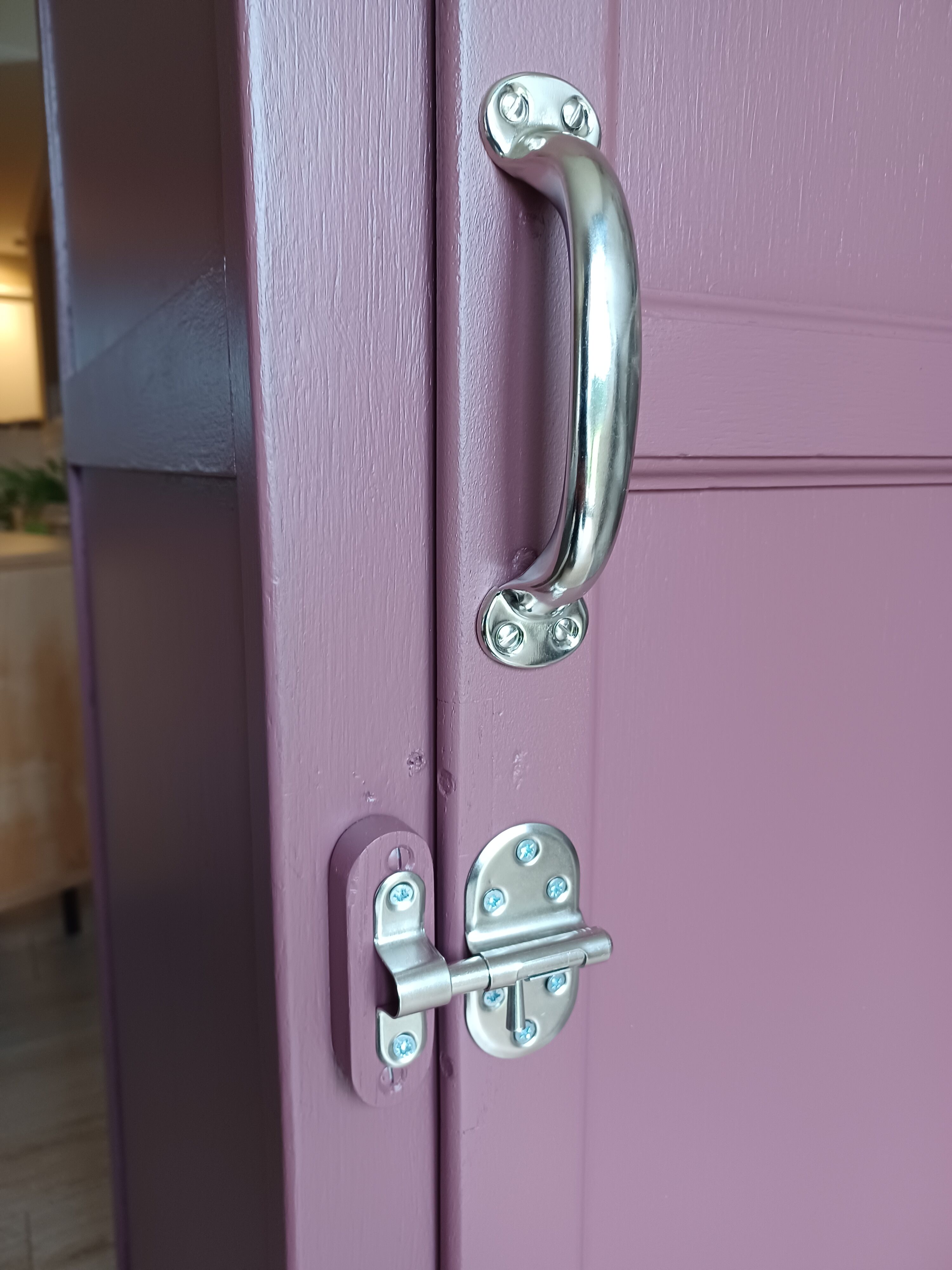 Vintage boarding cabinet