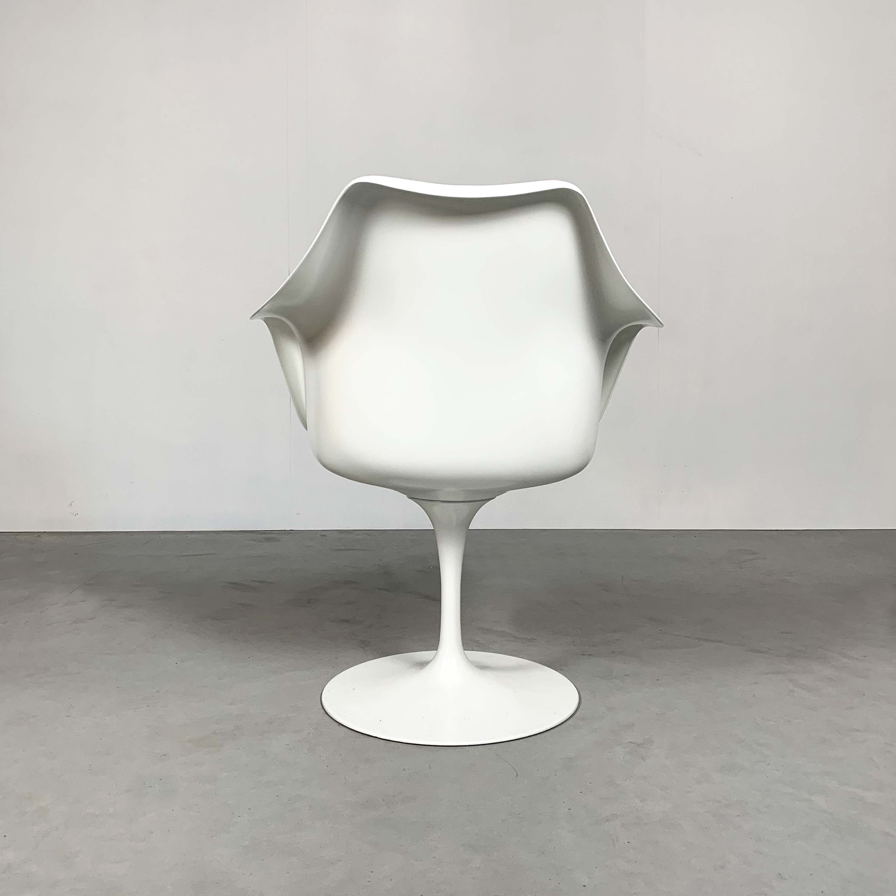 Tulip chair by Eero Saarinen for Knoll 1970