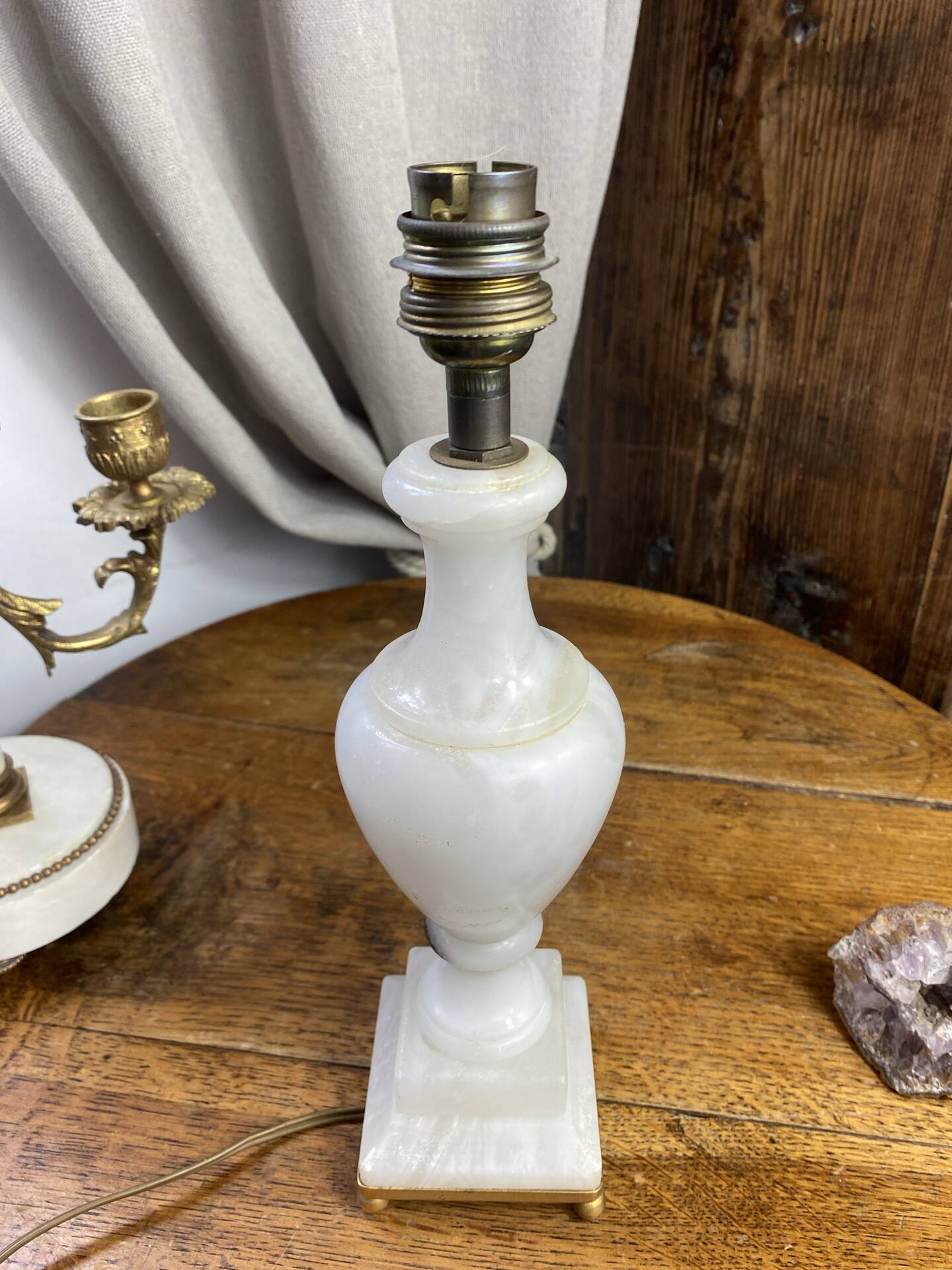 Alabaster lamp base