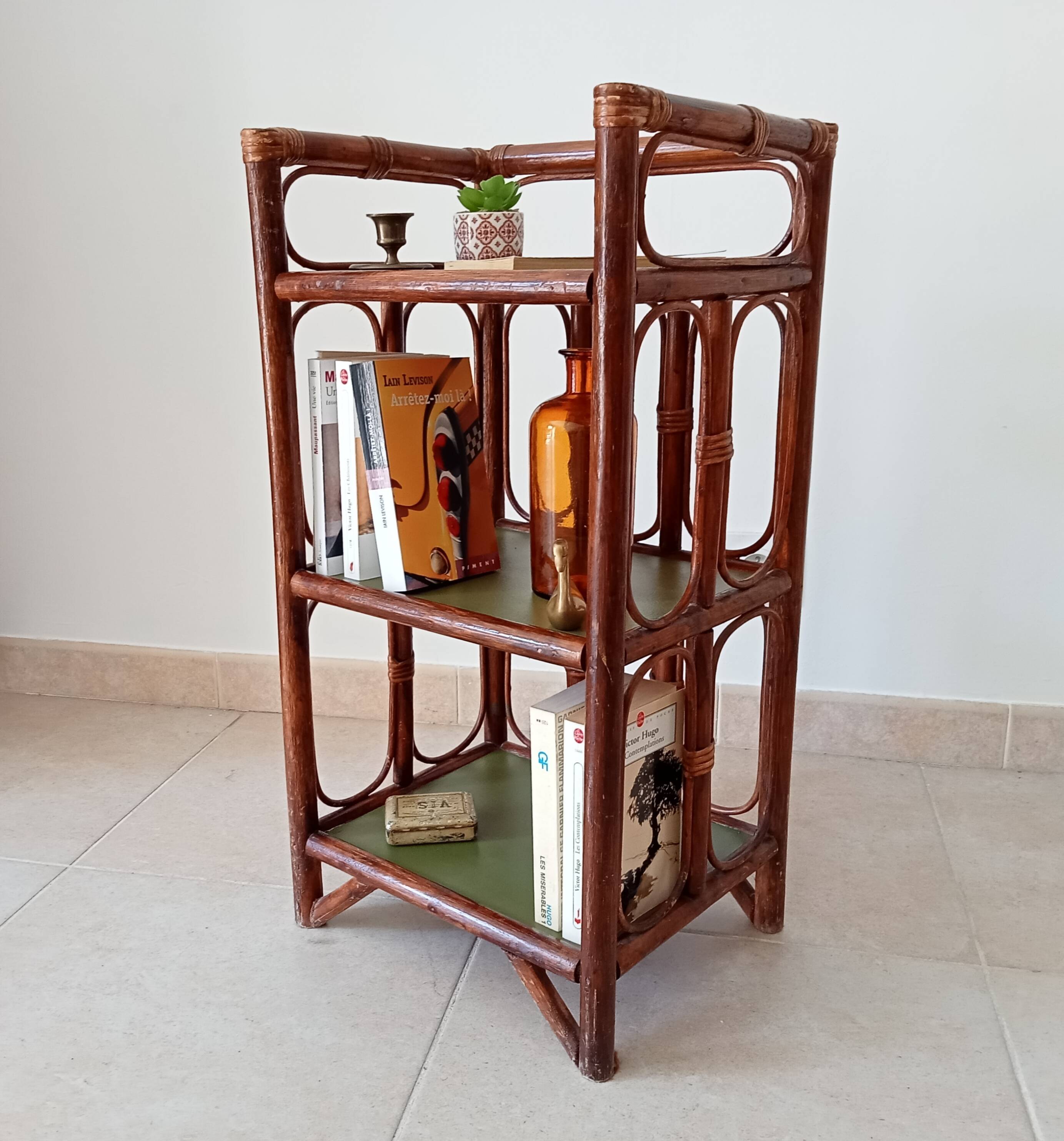 Vintage stand shelf in bamboo and rattan