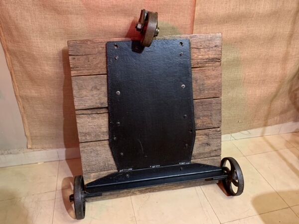 Table basse ancien chariot industriel