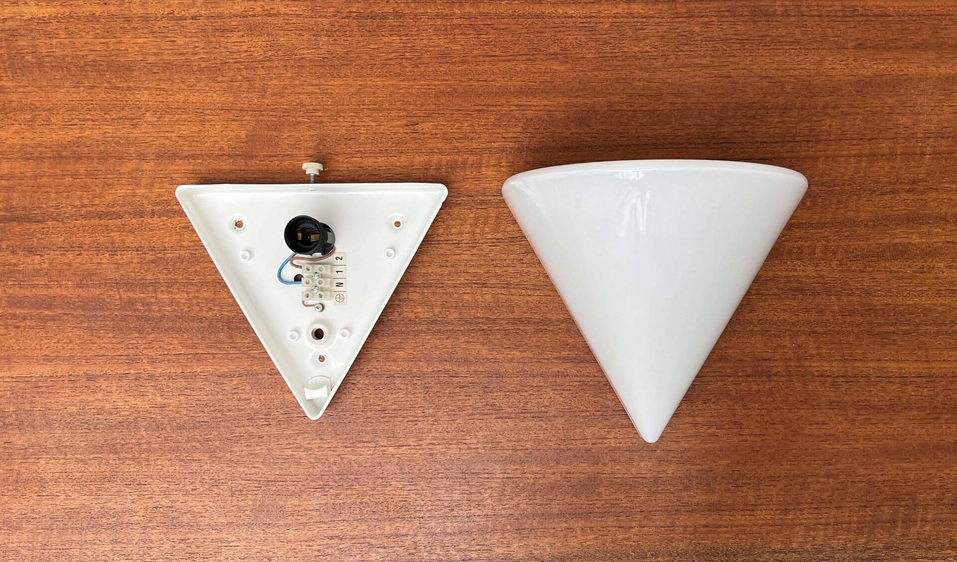 Wall lamp in glass from the Postmodern T+L Royal Typ L 133 series by Keuco, 1980s.