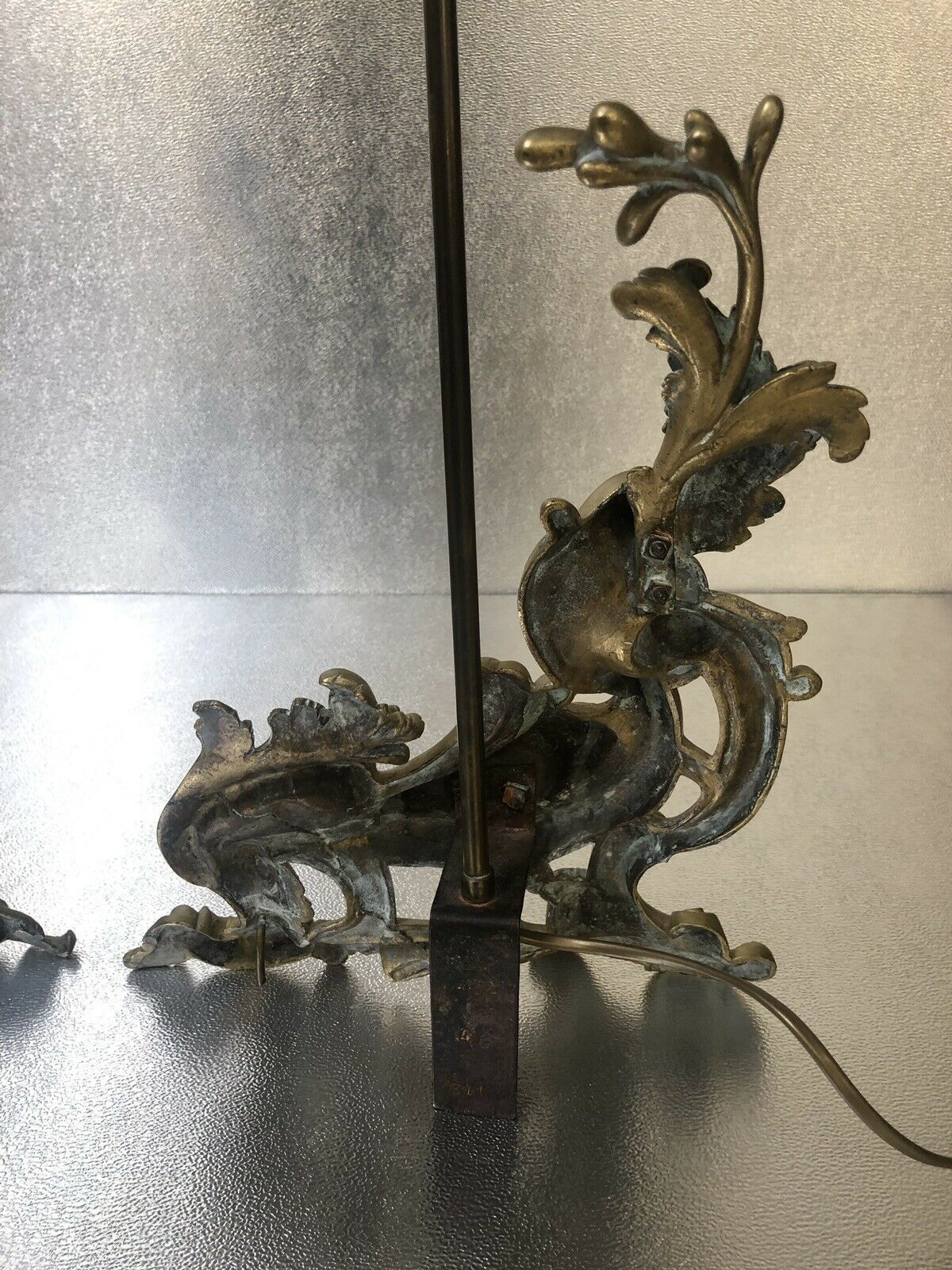 Paire lampe XlXème, devant de cheminée bronze rocaille style Louis XV