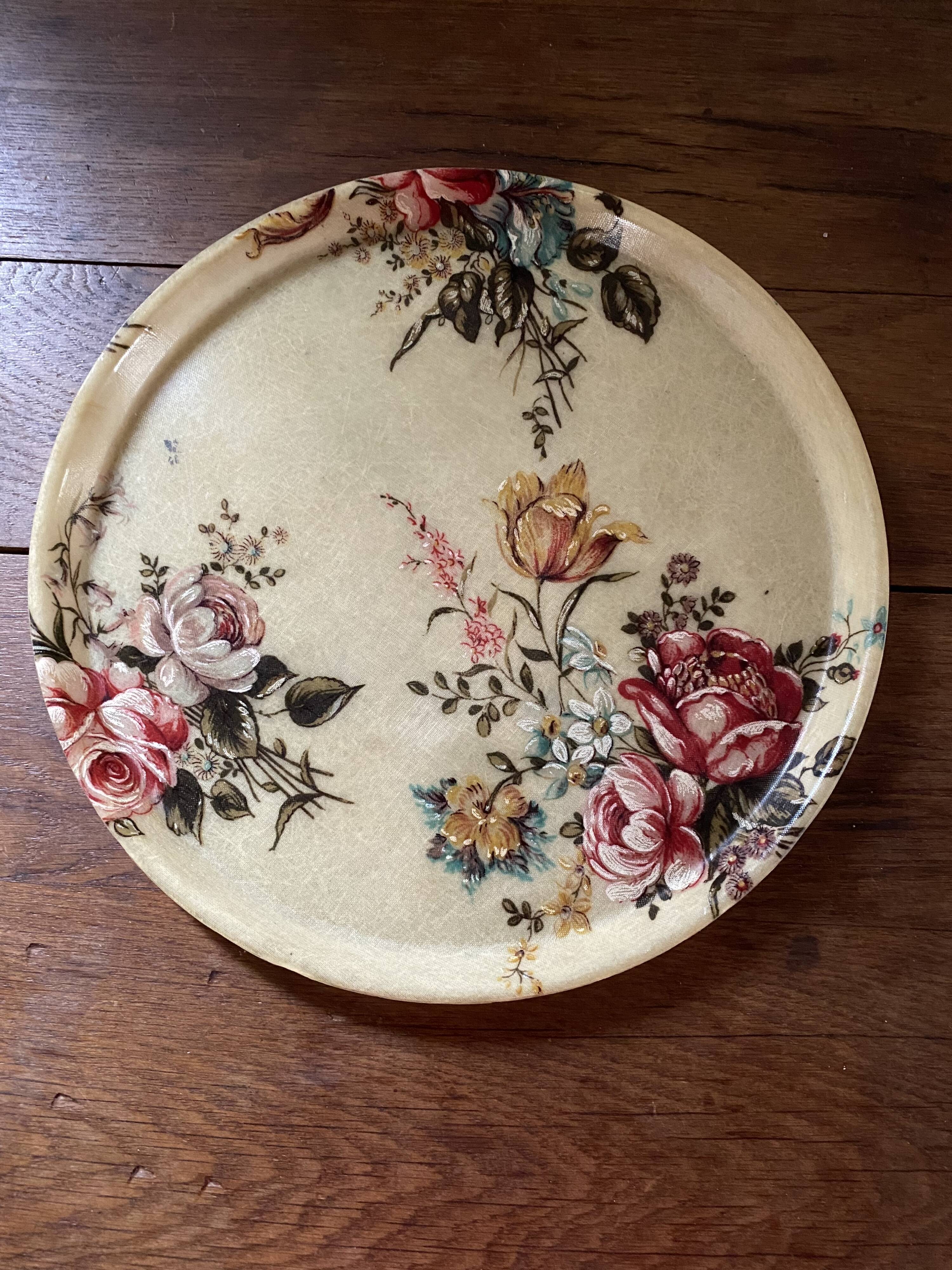 Vintage floral round top