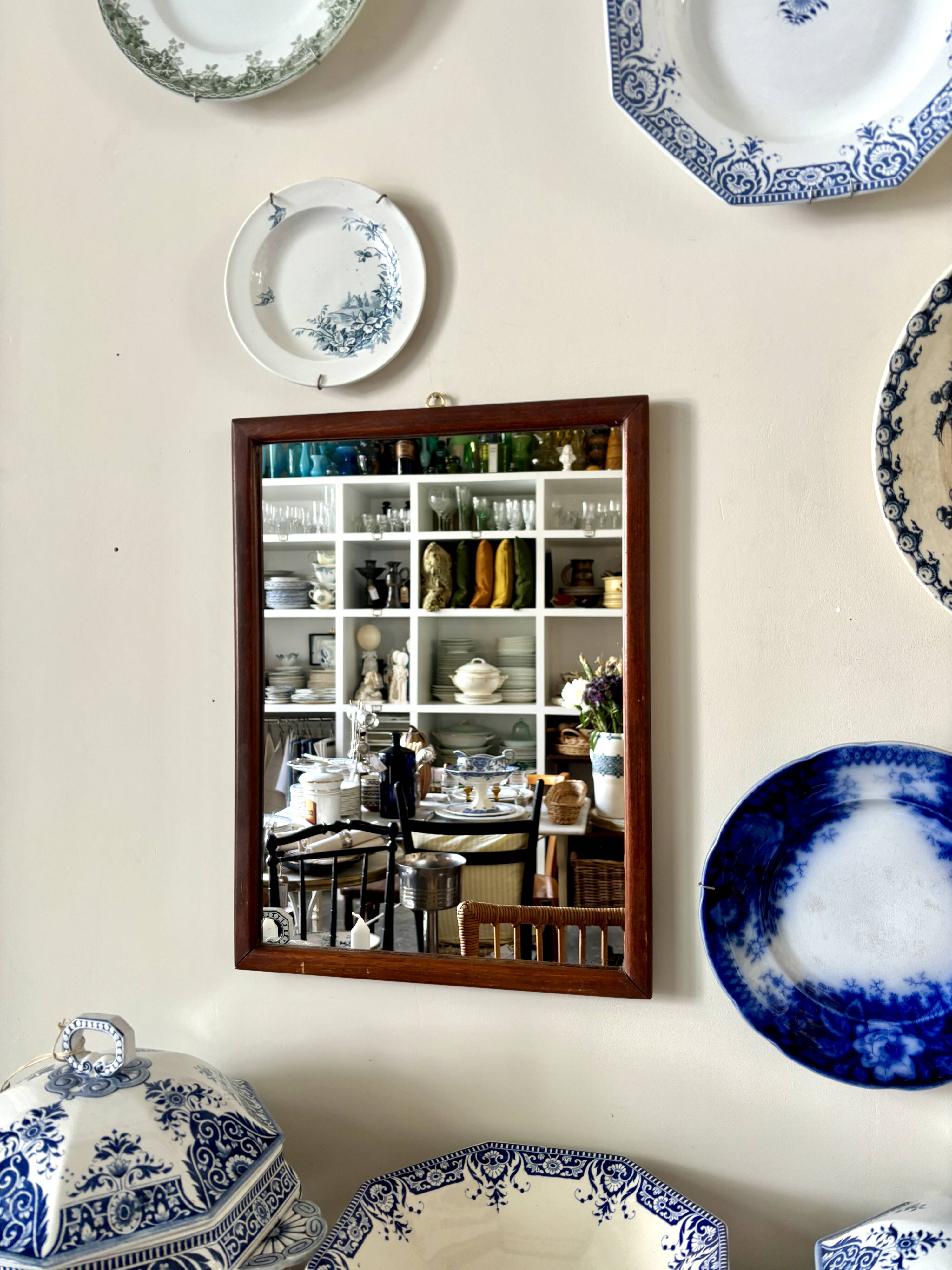 Dark wooden mirror ☐ 40 x 29.5 cm