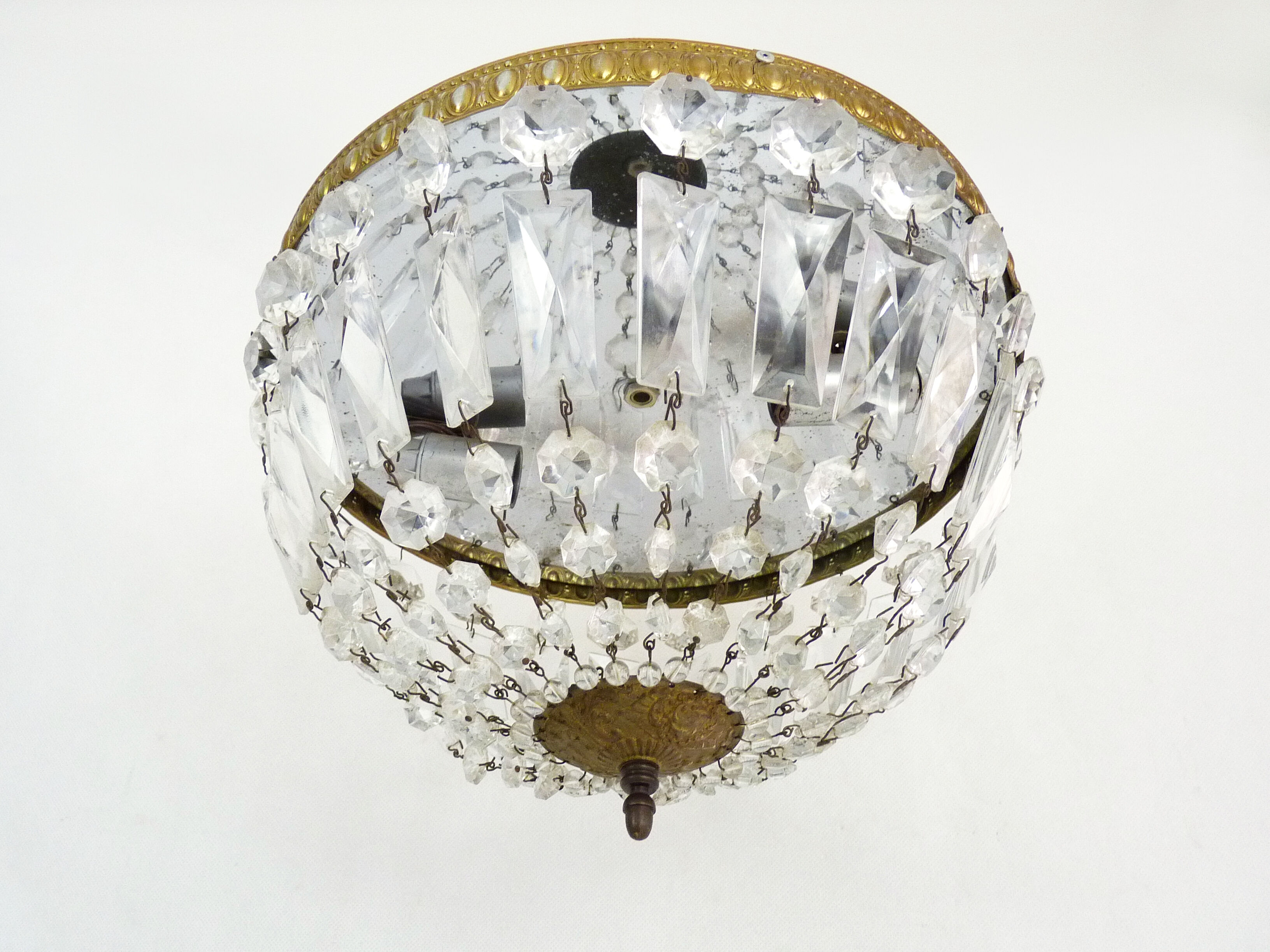 Old crown ceiling, half basket with 2 glass lights. Year 60