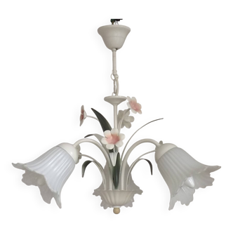 Lustre vintage 3 feux en métal rose et blanc et verre formant des fleurs, France