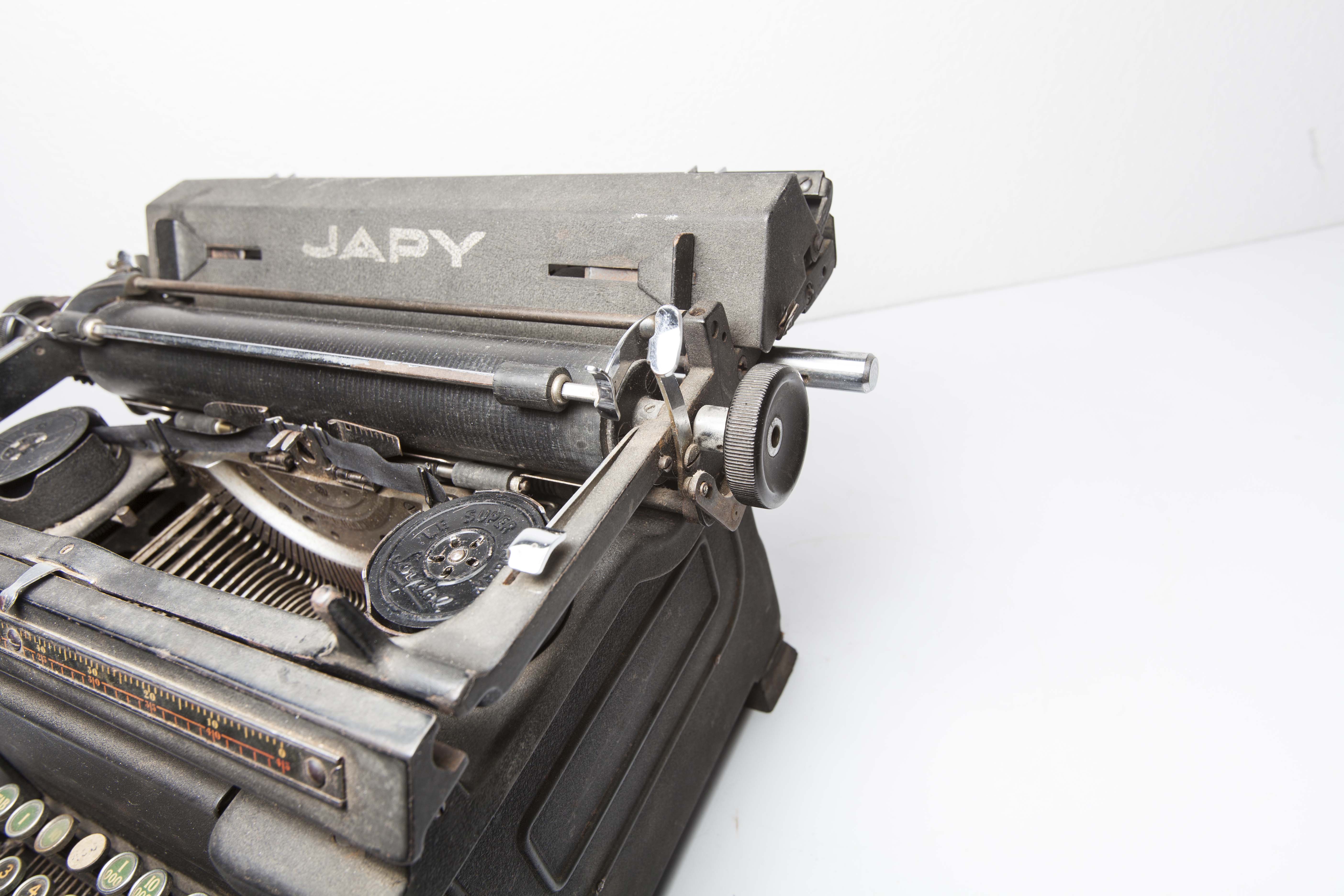 Machine à écrire Japy 1940