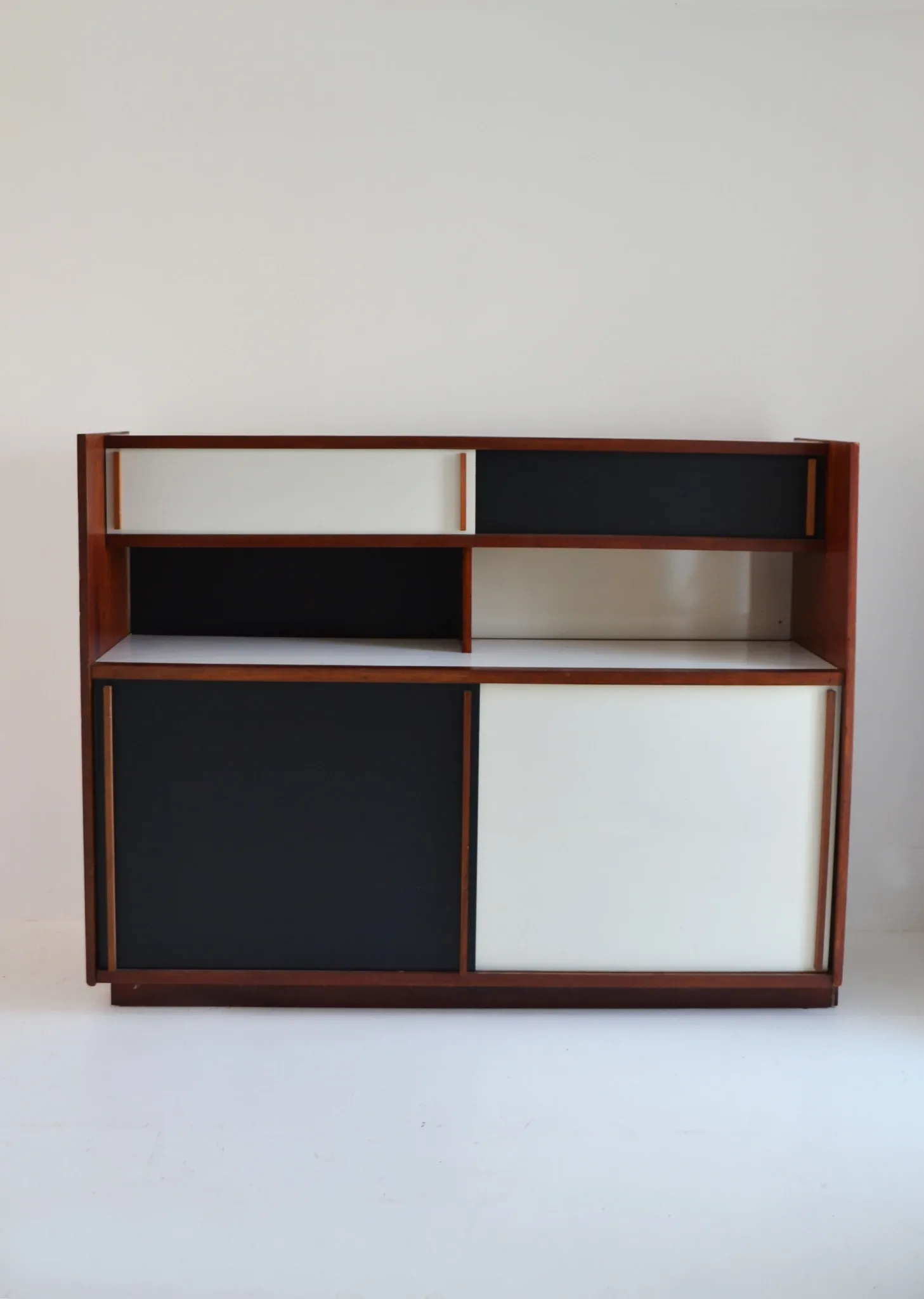 Buffet passe-plat Le Corbusier 1965