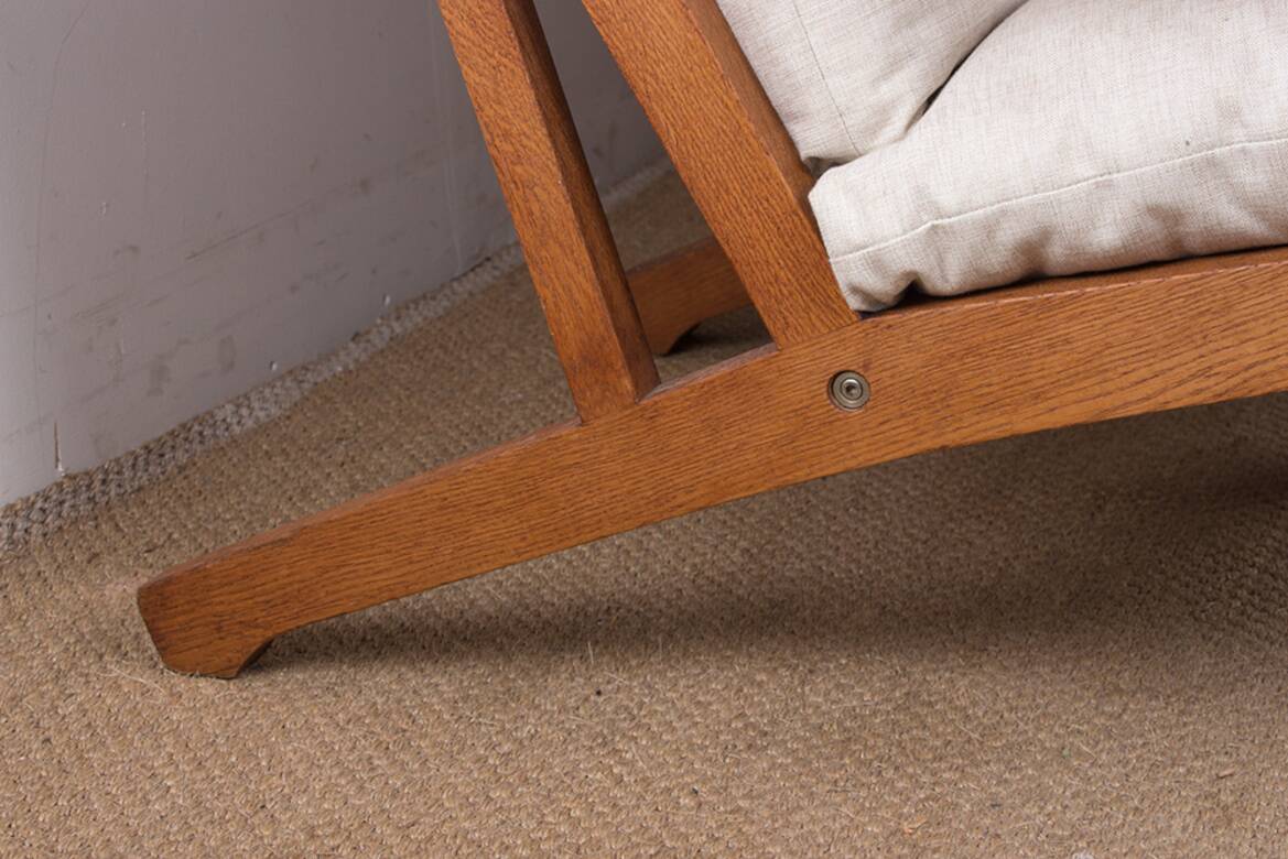 Danish sofa in solid oak and fabric, model GE375 by Hans Wegner 1960.