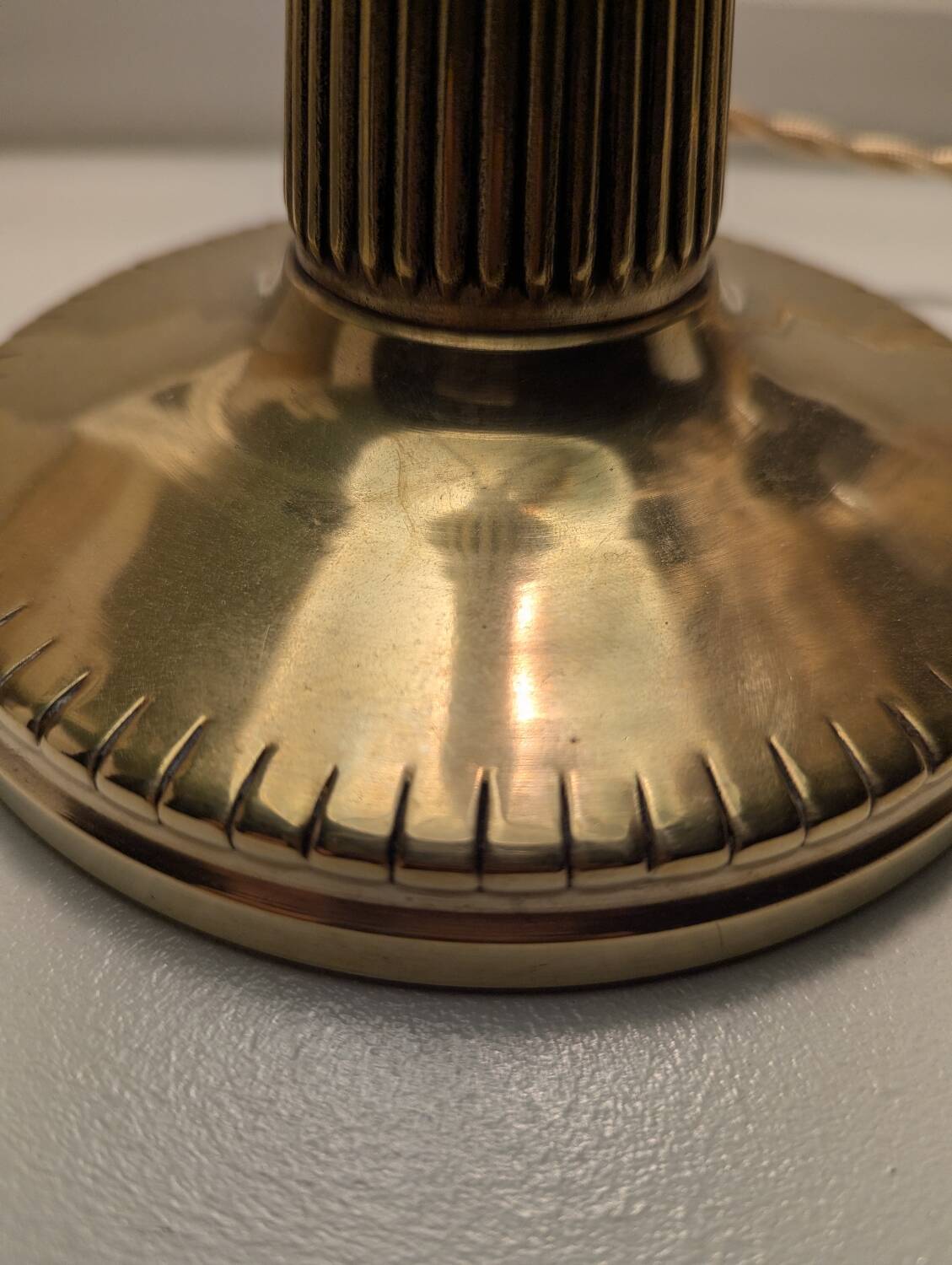 Antique Second Empire Napoleon III table lamp, 1870, brass and opaline glass