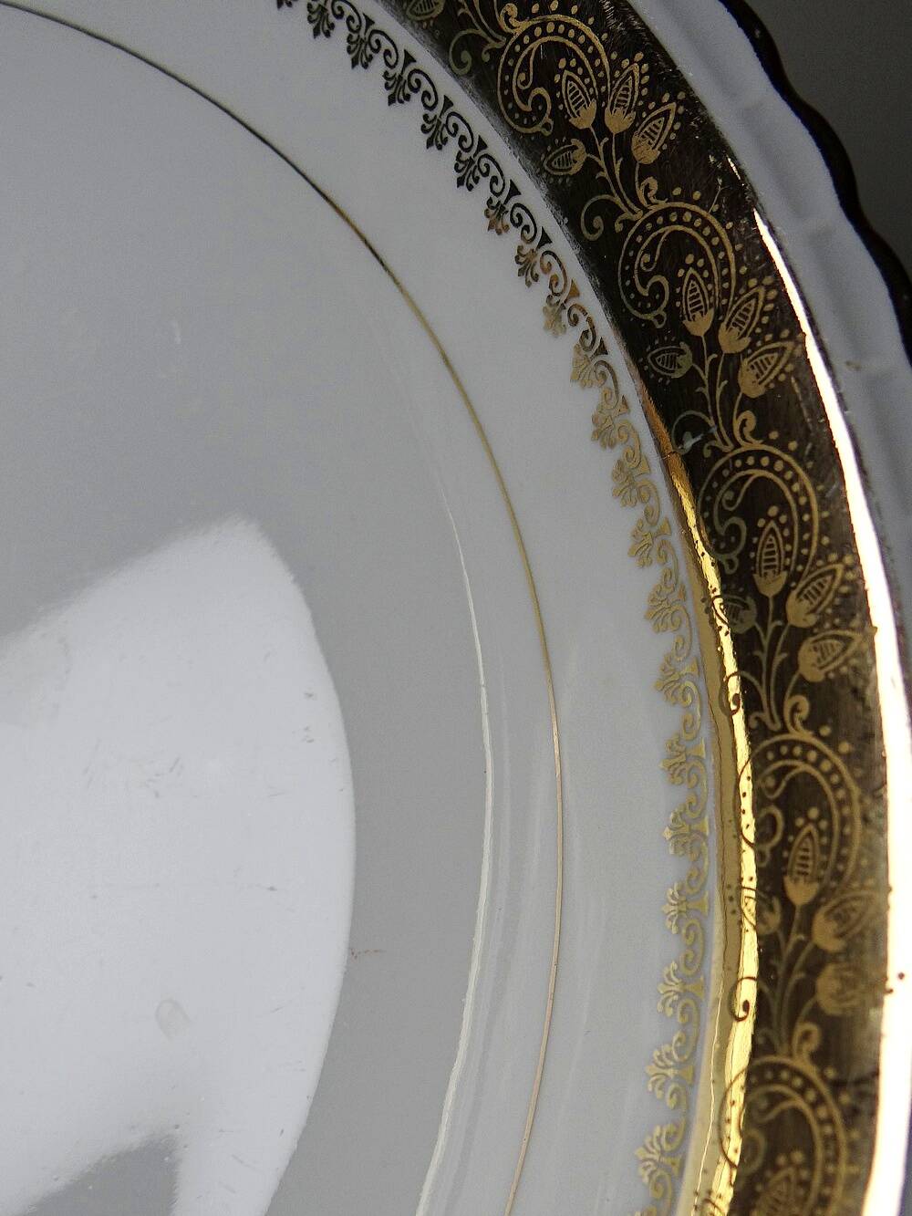 Vintage deep plate in gilded Limoges porcelain, ADP L Royal