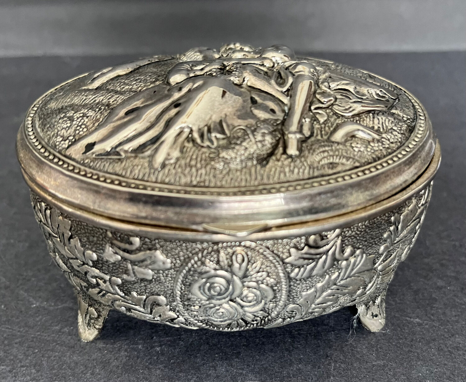 Silver metal jewelry box
