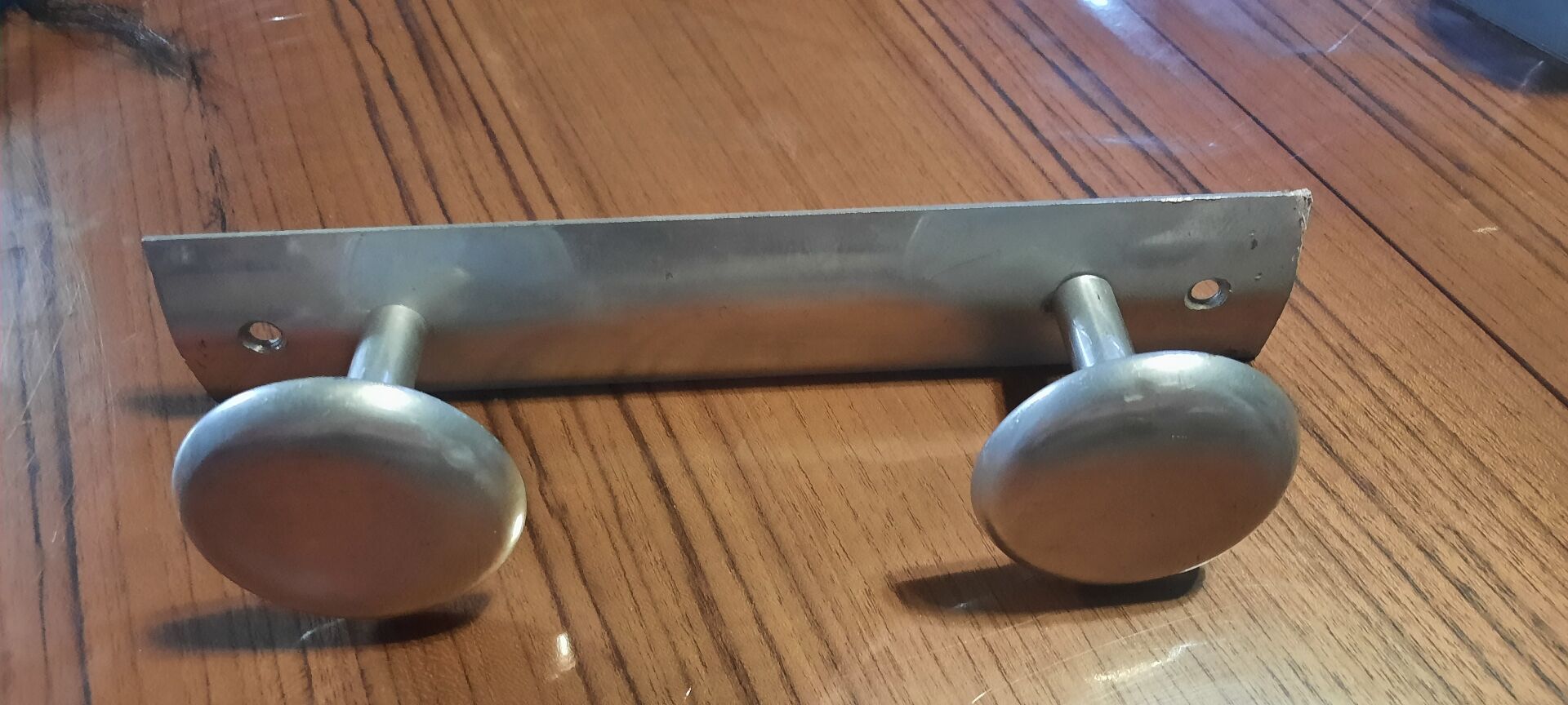 Set of 2 aluminium wall coat hooks