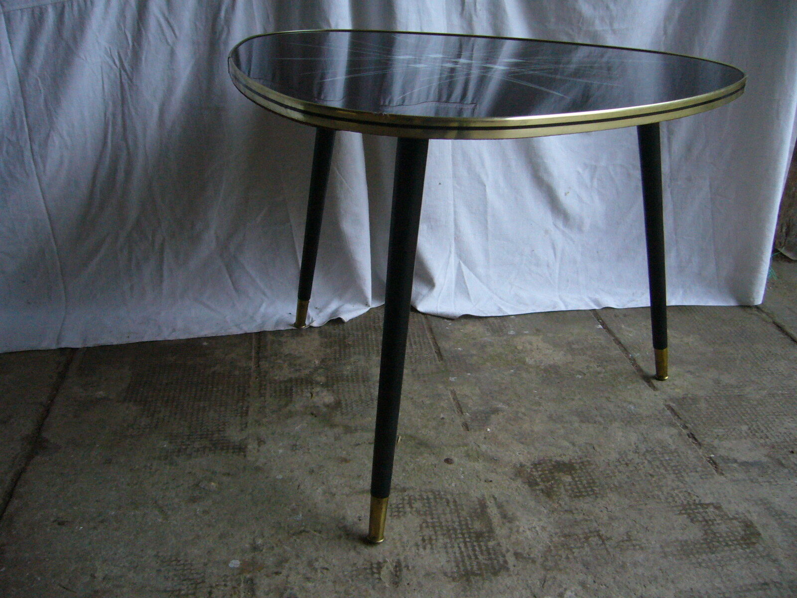 Vintage coffee table years 50