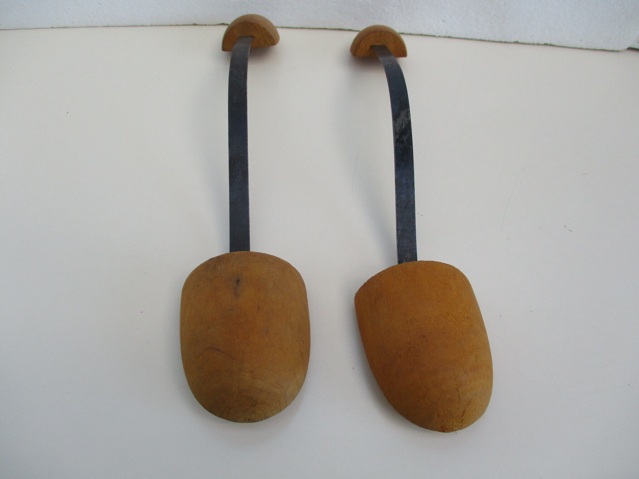 2 Vintage shoe trees