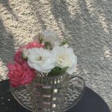 Angel wings vase, in transparent glass with art deco relief pattern