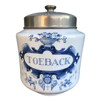 Dutch tobacco pot