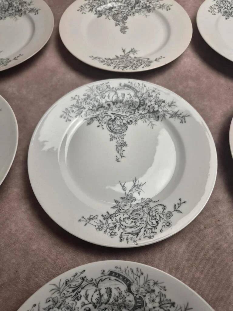 10 antique porcelain plates – Aux Lions de Faïence Paris – 19th century