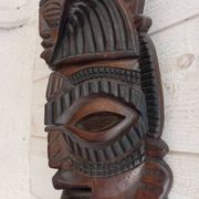 Masque tribal en bois