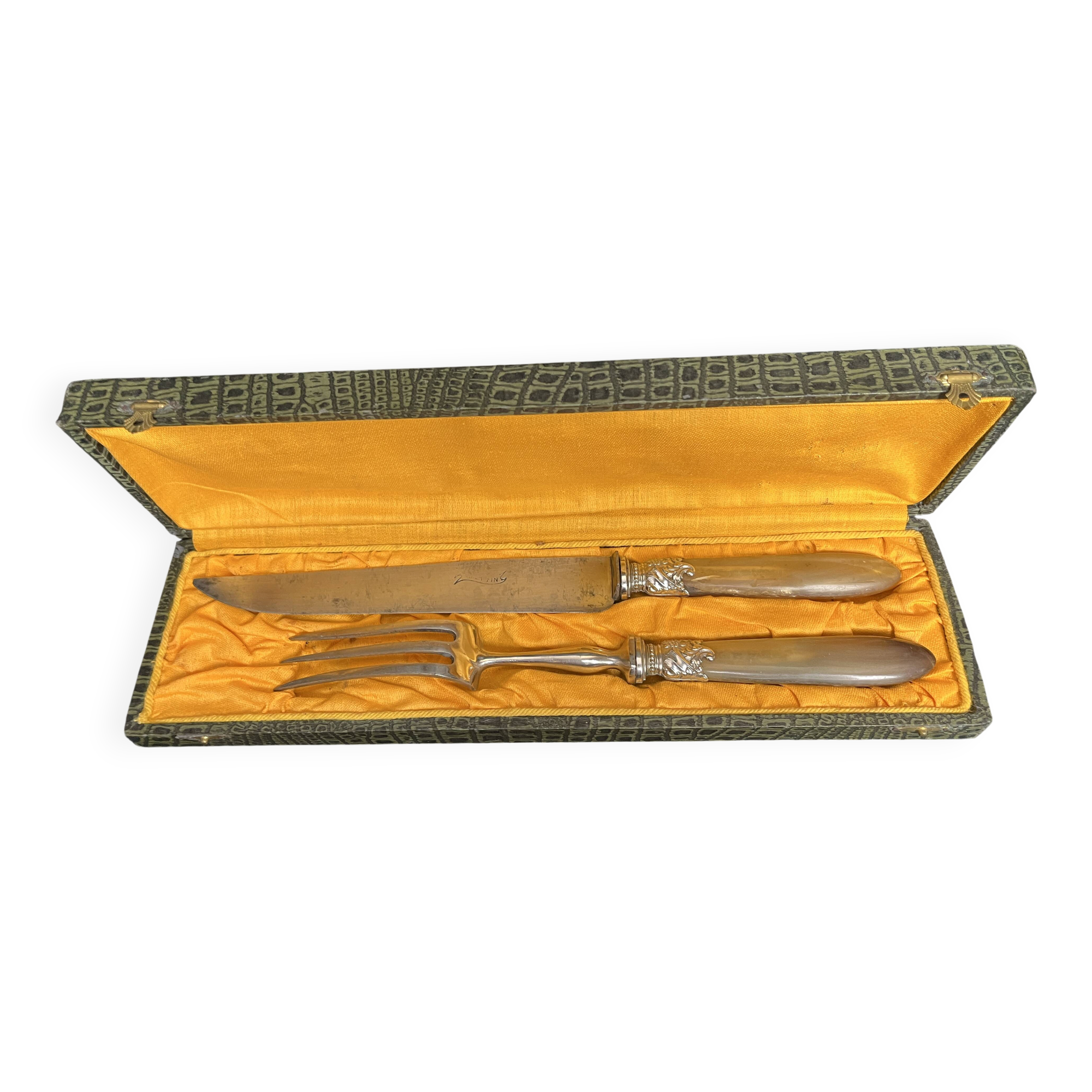Tableware, silver-plated carving set with horn, early 20th century.