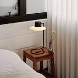 Lampe de table AJ Oxford - Arne Jacobsen 1963 - Acier noir et verre so