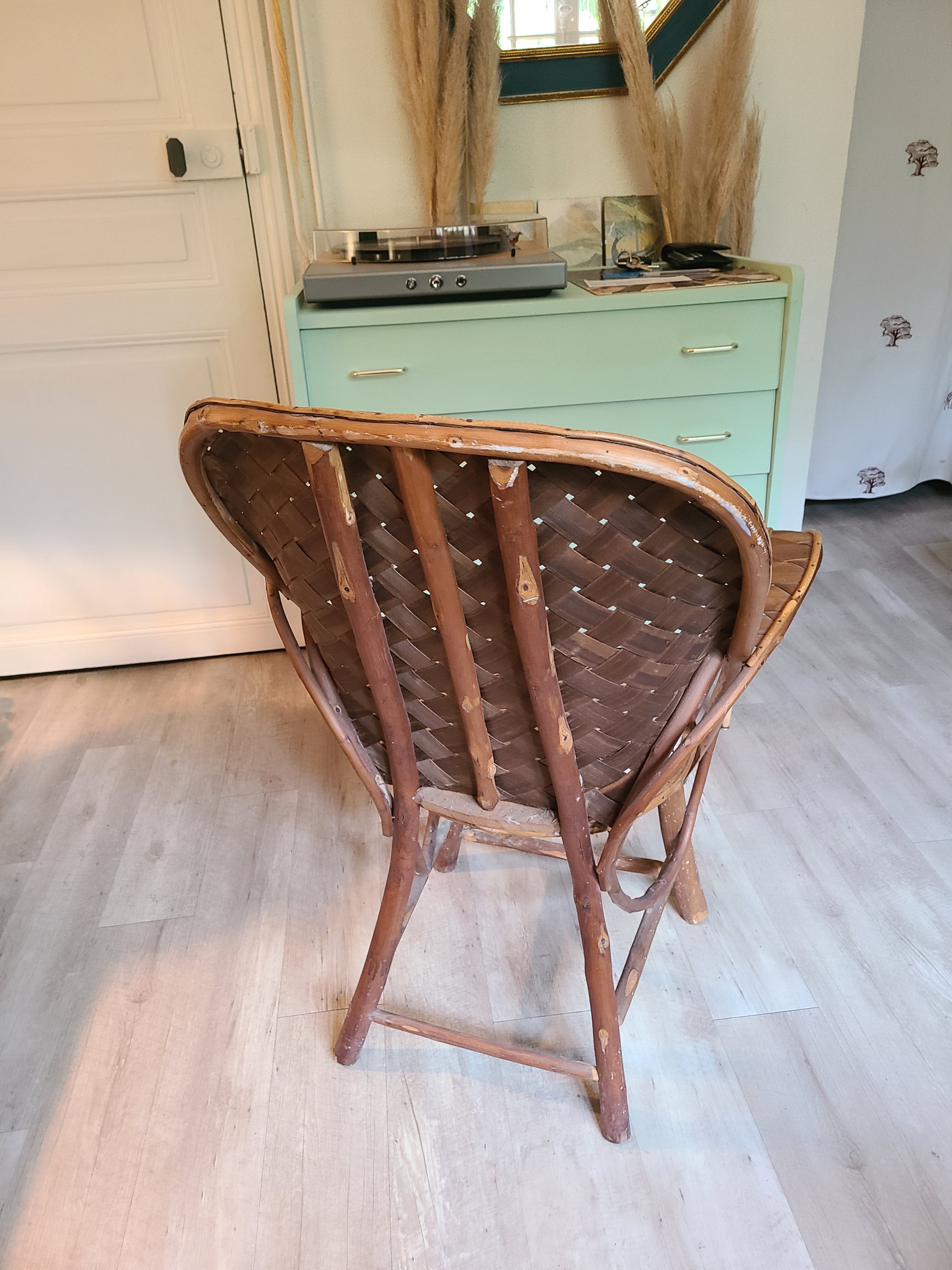 Fauteuil en chataigner tressé
