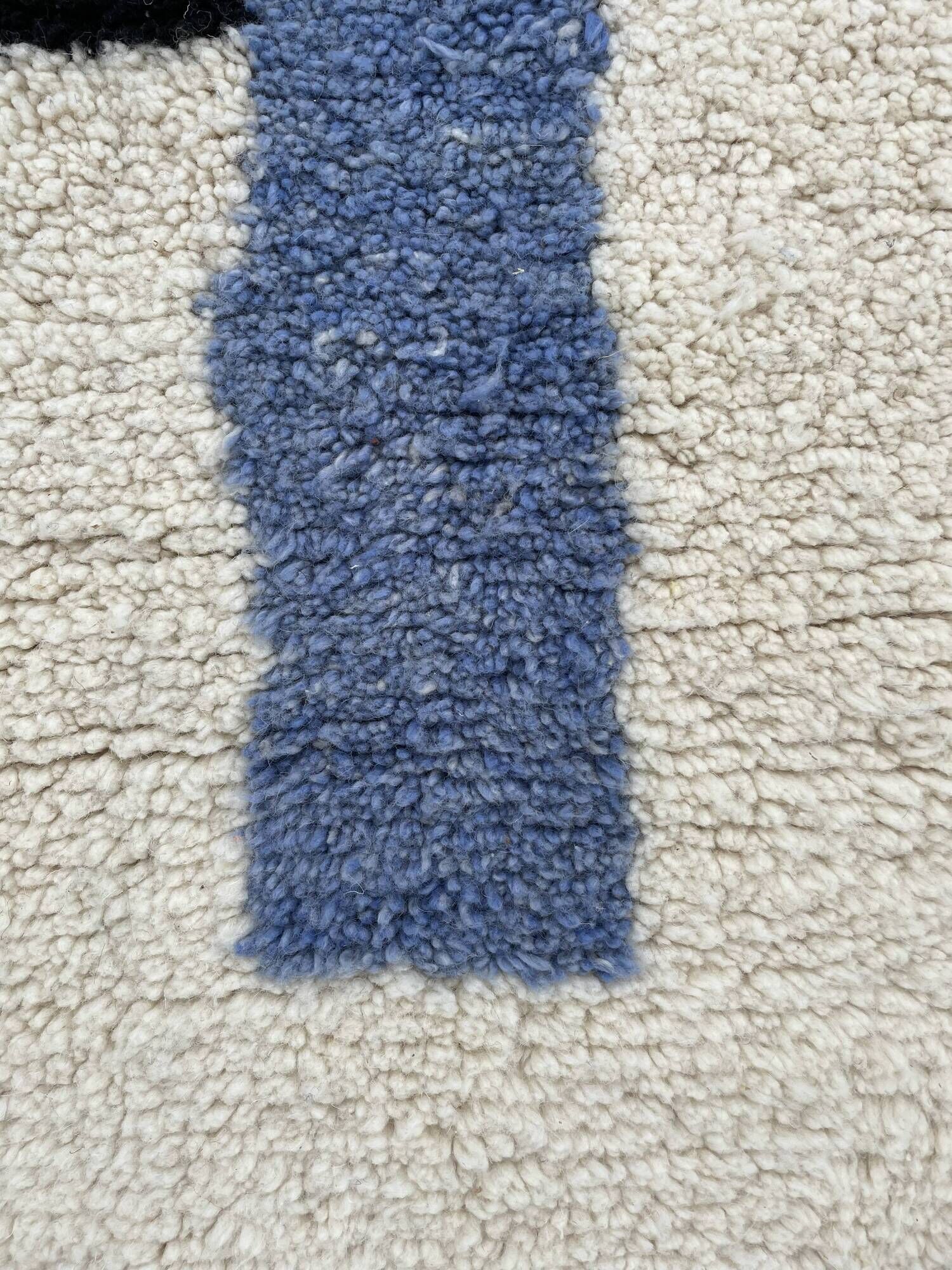 Berbere beni ouarain abstract wool rug 120 x 200 cm