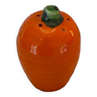 Enameled carrot salt shaker