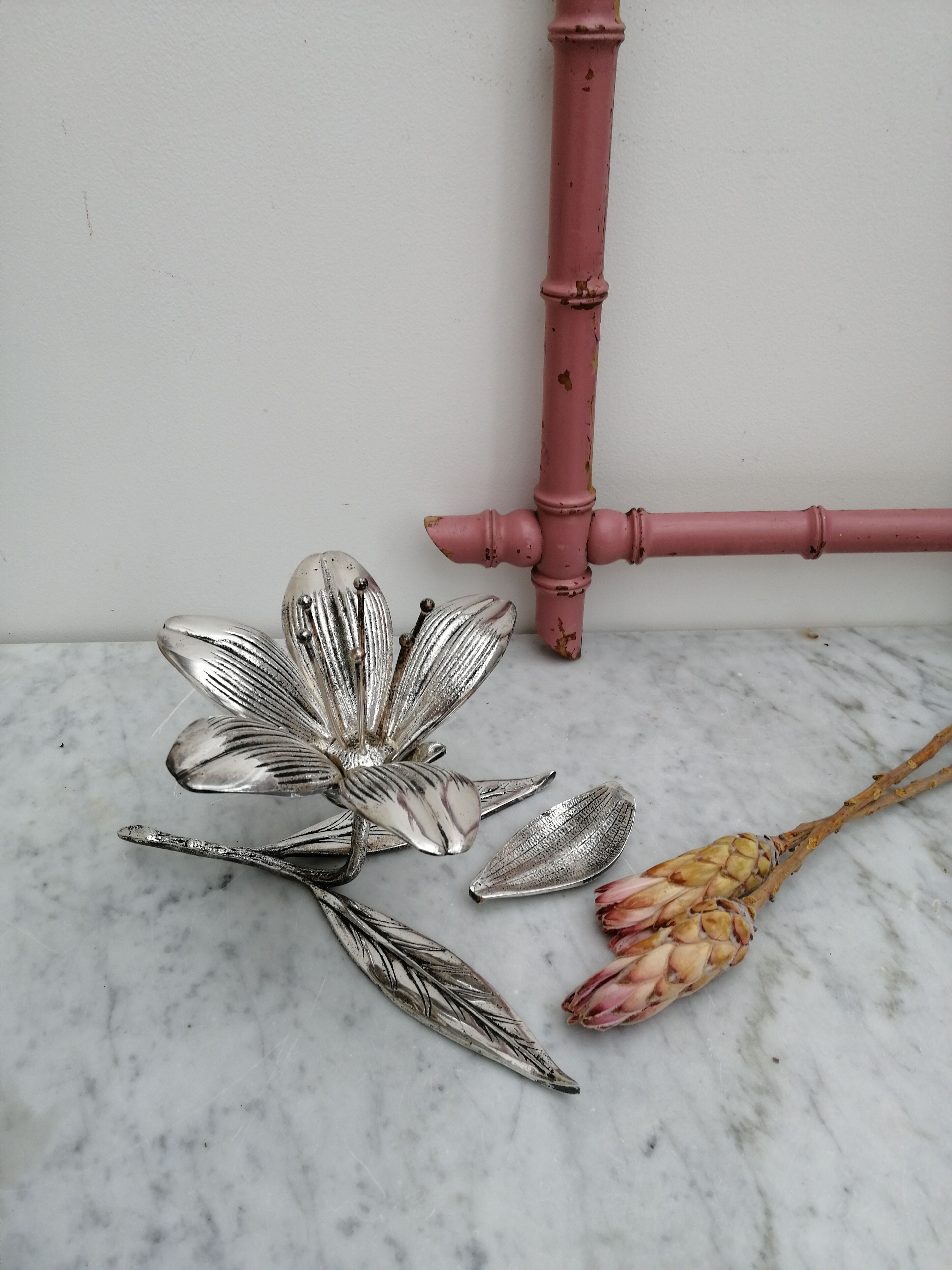 Silver metal flower ashtray