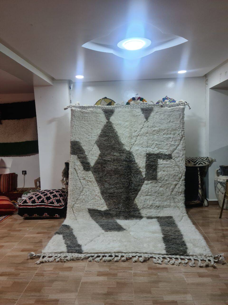 Beni Mrirt Rug 100% Natural Wool – Luxury and Berber Craftsmanship