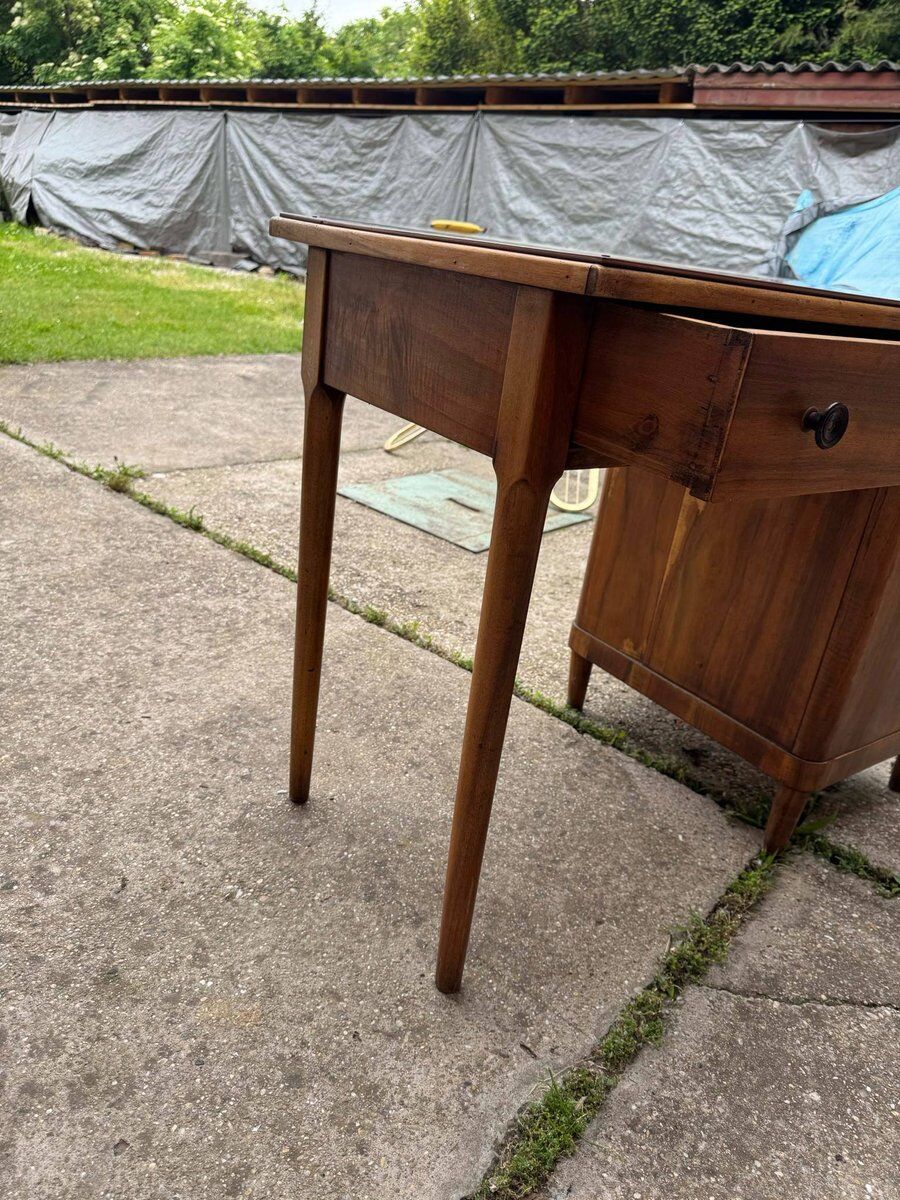 Bureau Art Déco en noyer, années 1930