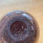Petit vase marron en verre soufflé vintage