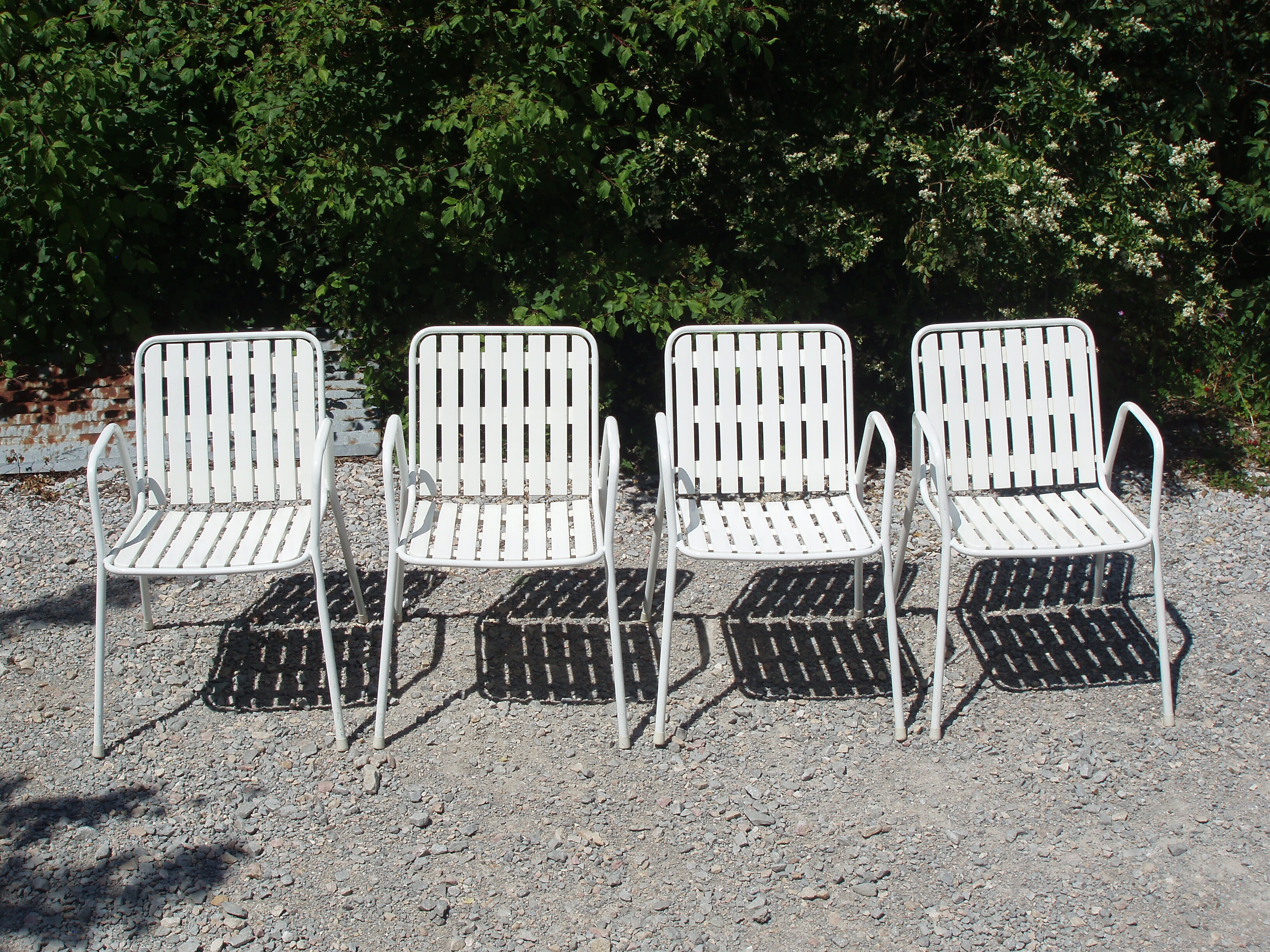 4 vintage white garden chairs in rilsan and plastic