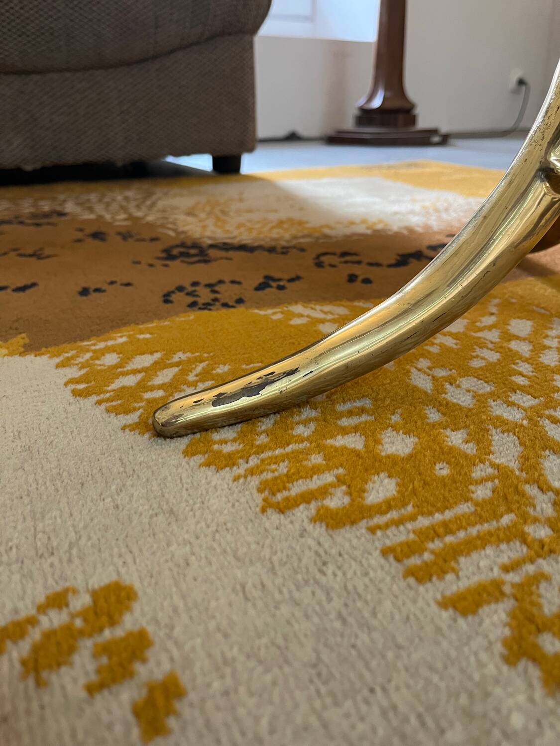 70's side table in brass and glass