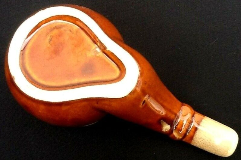 Cendrier en forme de pipe années 1950  céramique vernissée