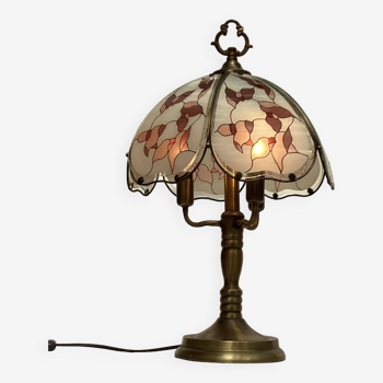 Lampe à poser en laiton avec panneaux de verre dimension : hauteur -60cm- diamètre -34cm-