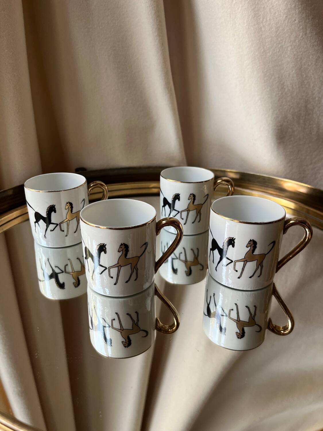 Lot of 4 vintage porcelain espresso cups from France with gold horse decoration – s