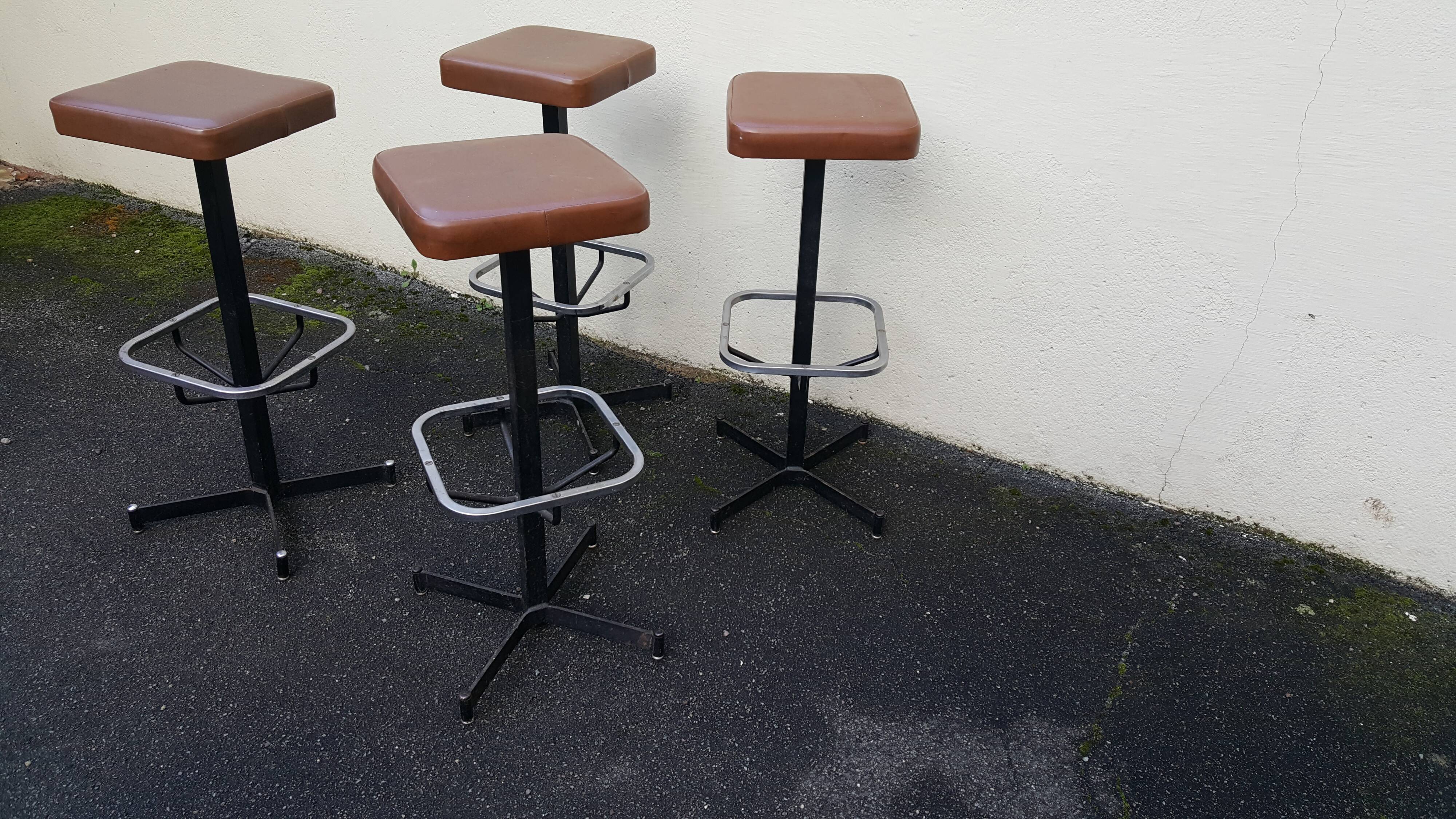 4 bar stools, 50s