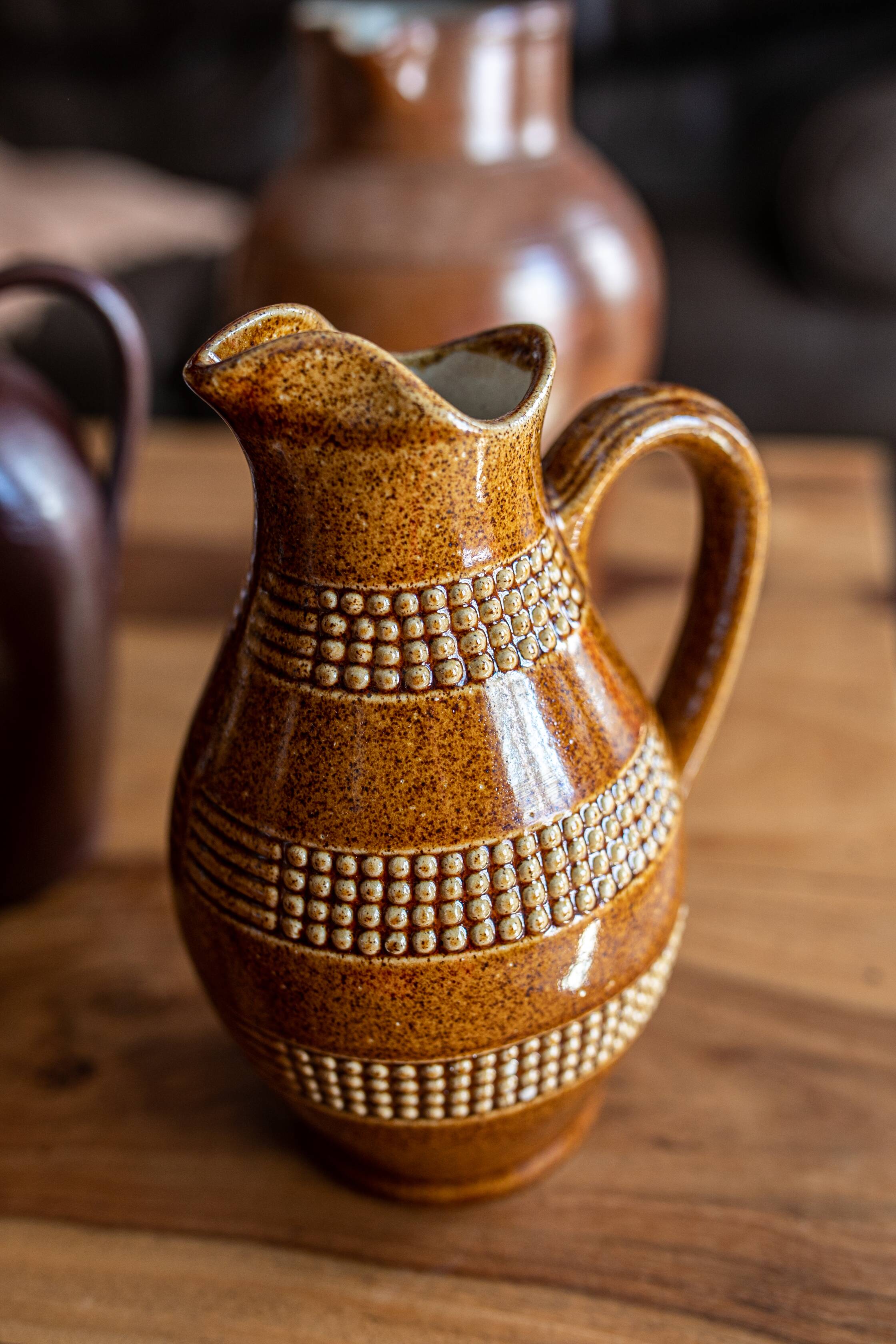 The sandstone pitcher "with pearls"