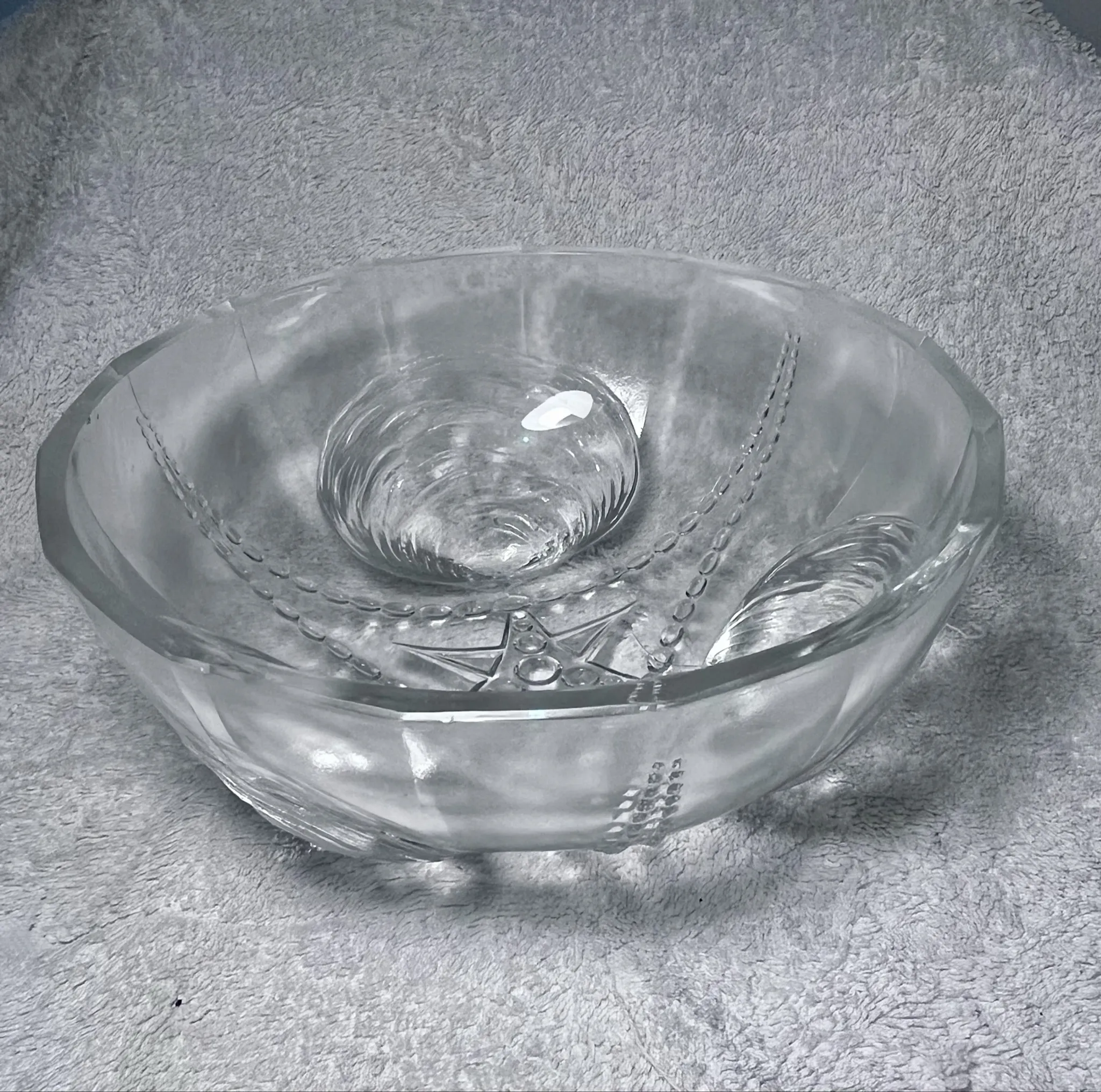 Art Deco Coupe Sabino France "Shells and Pearls" No. 9001 – Frosted Glass