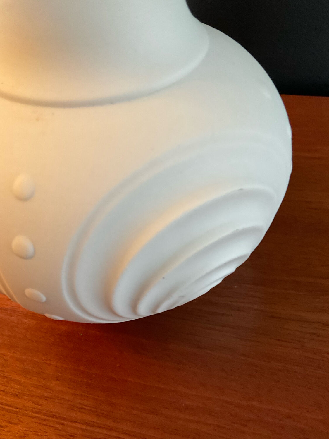 Seltmans Op Art vase Germany in biscuit porcelain from the 1960s.