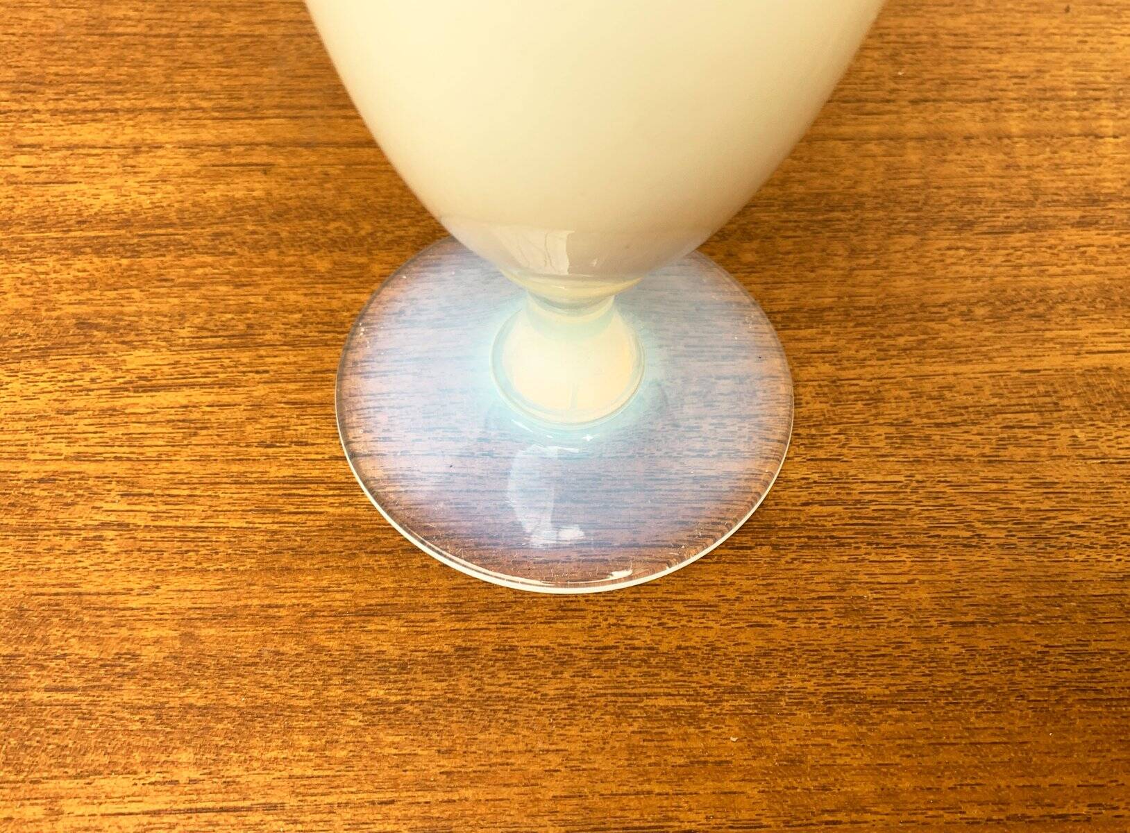 French opaline glass table lamp from the mid-century Sèvres, 1960s.