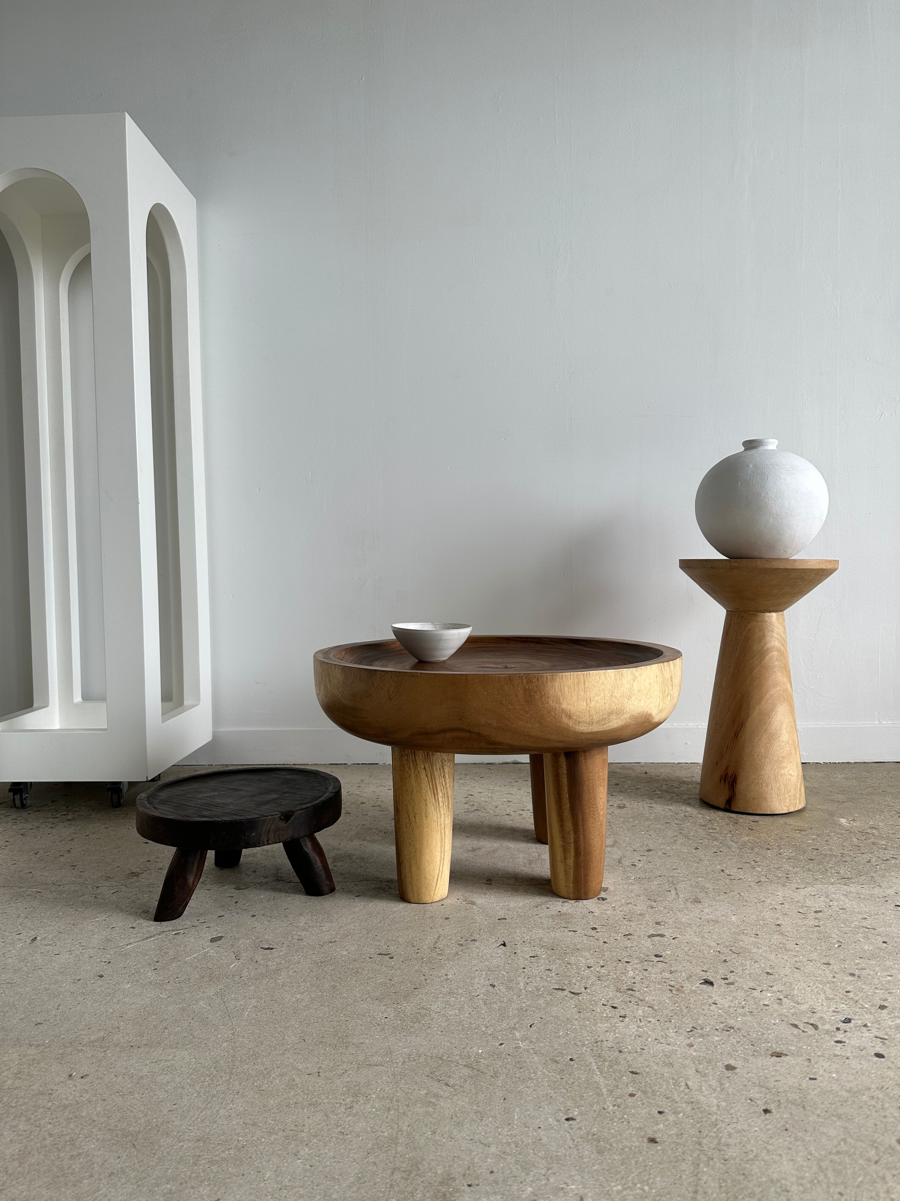 Coffee table, quadripod suar coffee table