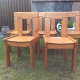 Set of 6 vintage chairs in solid pine.