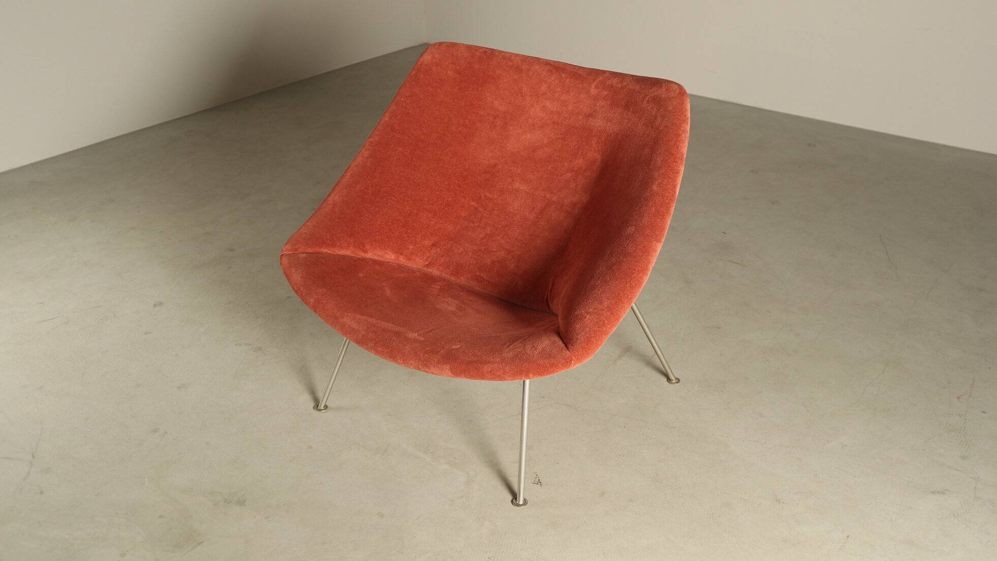 Pierre Paulin for Artifort — F156 “Little Oyster” lounge chair, 1959–1960s