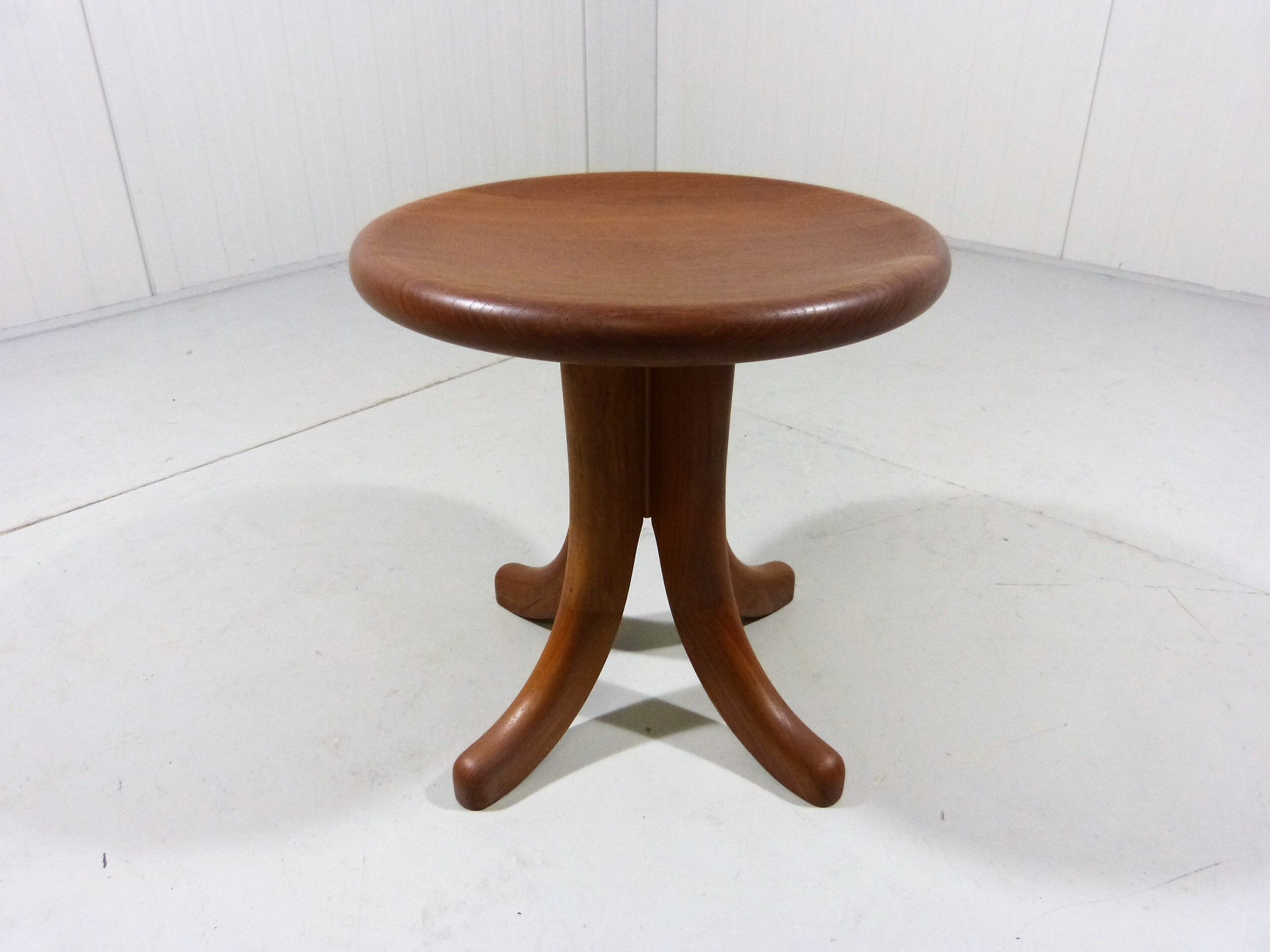 Tabouret en teck massif Dyrlund 1970-80's