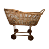 Landau de poupée en rotin