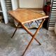 Table pliante en bois imitant le bambou