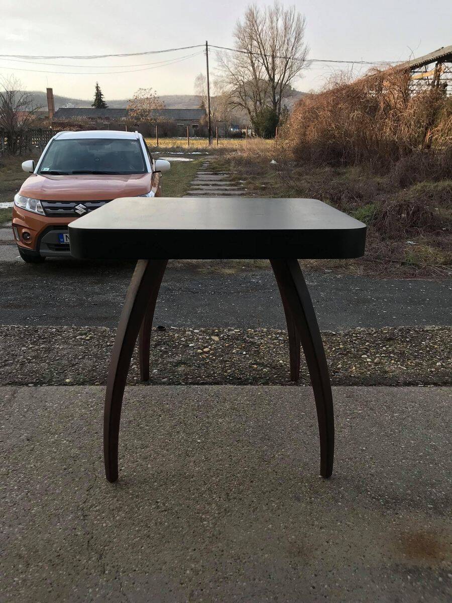 H259 coffee table by Jindrich Halabala in brown and white beech, 1930s design.